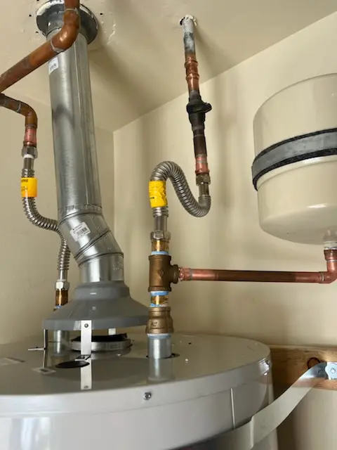 Water heater installation and plumbing repair in Weimar